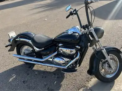 07 C50 boulevard. - 14” Todd cycle ape hangers Ape hangers were powder coated. - New brake reservoir...