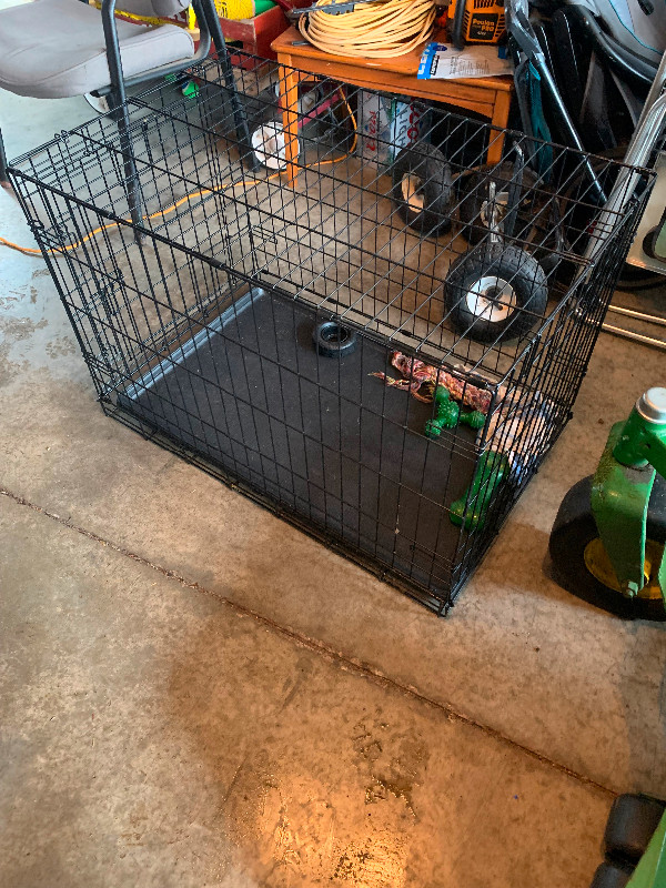 30” collapsable dog crate in Accessories in Peterborough - Image 2