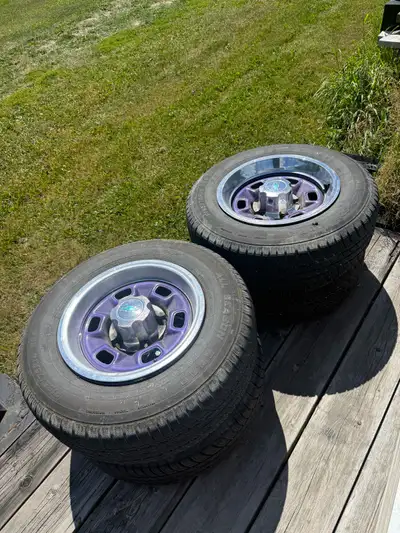 Chevy 5 on 4-3/4 rims with trailer tires. There is 5 matching rims and tires