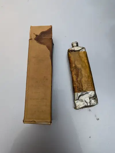 {INV#BM1113-DS} | Vintage Sico Veterinary Ointment Paper Label Medicine Bottle Aluminum Tube/Box. On...