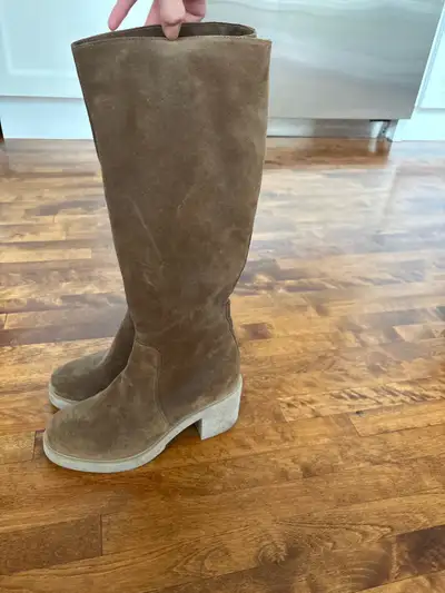 Bottes La Canadienne NEUVES, View more