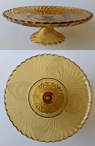 $45 OBO - Glass Fruit Plate, 10 inches wide, 3.5 inches high. Cash only, no e-transfer or trades. Ta...