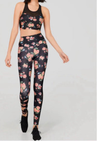 Brand new workout floral super cute outfit