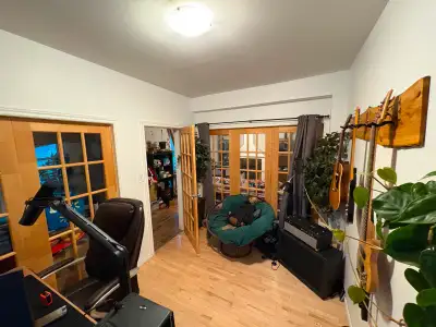 Large 2 + bedroom 2 floors