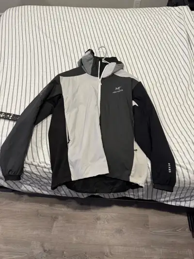Arc’teryx x beams jacket XL, View more