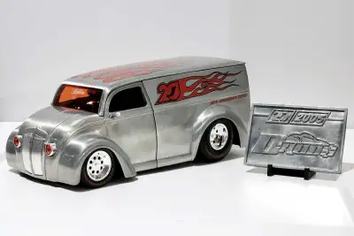 Jada 20th Anniversary Edition DIV Cruiser 1:24 diecast model , View more