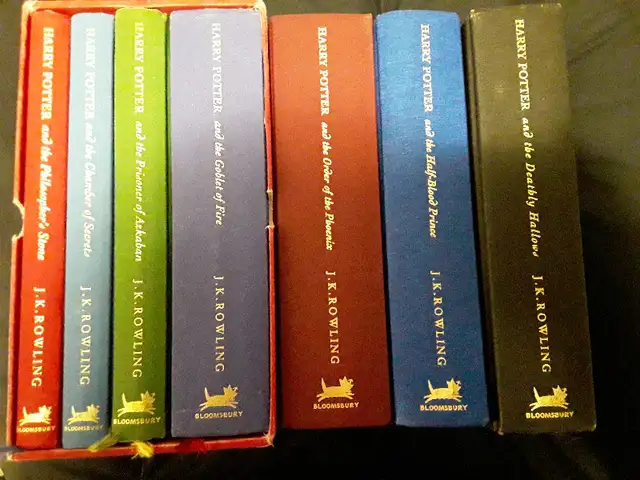1st Edition/1st Print Harry Potter Bloomsbury Deluxe Set UK in Fiction in Ottawa - Image 2