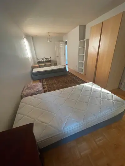 Room for Females / Couple & 1 Male Roommate Wanted