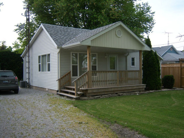 COTTAGE FOR RENT ON LAKE ST CLAIR in Ontario