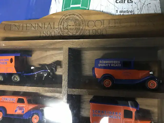 VINTAGE 1990 J.M. SCHNEIDERS MEATS TRUCKS COLLECTORS DISPLAY in Arts & Collectibles in Mississauga / Peel Region - Image 3