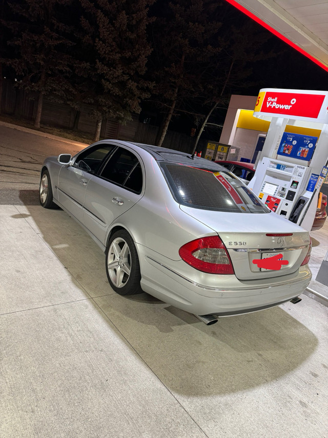 2009 Mercedes Benz E550 Avantgarde in Cars & Trucks in Mississauga / Peel Region - Image 2