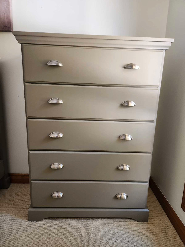 Solid Wood Bedroom Set in Dressers & Wardrobes in Mississauga / Peel Region - Image 4