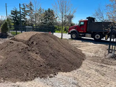Screened topsoil triaxle loads delivered withing area 1 of Vaughan 25 yards delivered $425 a triaxle...
