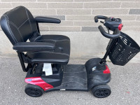 Compact mobility scooter 