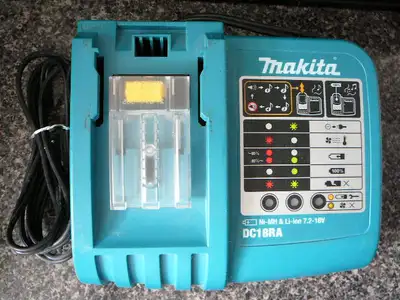 Makita 18V Lithium‑Ion Rapid Optimum Charger, View more