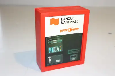 Lot de 2 Tirelire Banque Nationale, View more