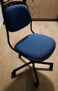 Swivel chair 