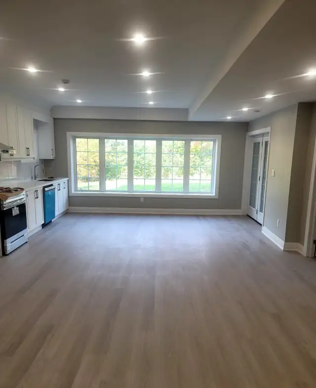 Brand-New Walk-Out Basement Apt – 2 Bed, Ravine Lot, Aurora
