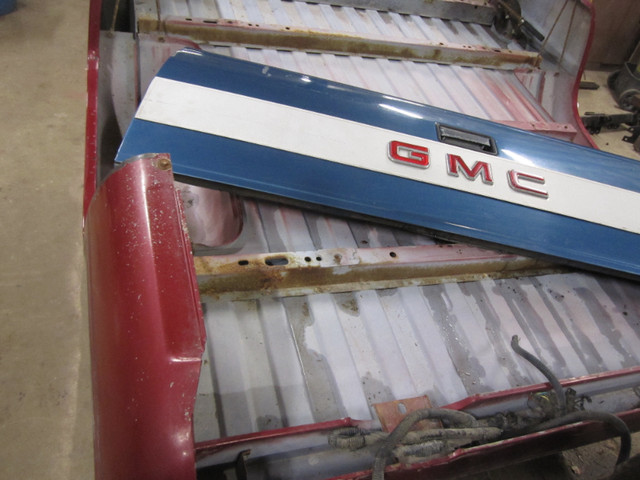 chevy gmc southern truck box in Cars & Trucks in Sudbury - Image 3