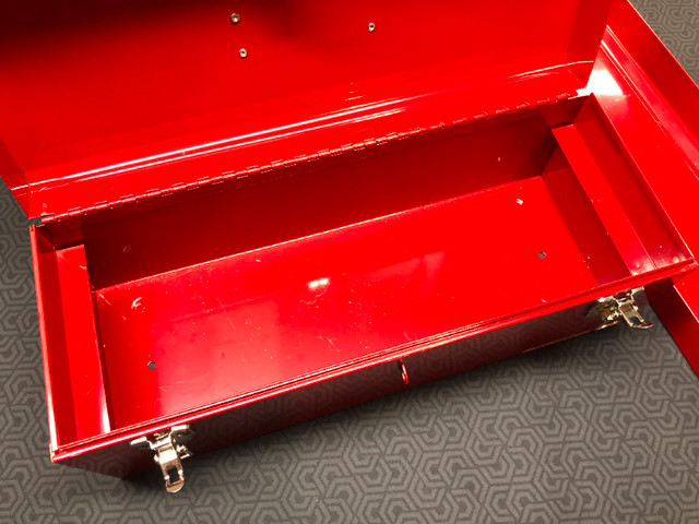Mastercraft 19” Metal Toolbox w/ Removable Tray in Tool Storage & Benches in Dartmouth - Image 3