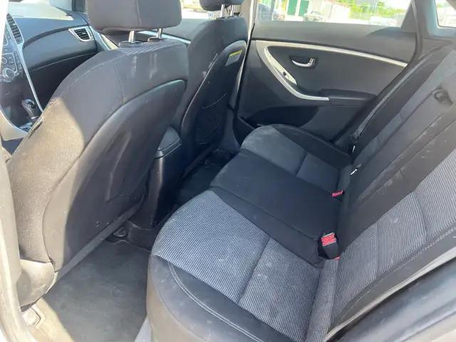 Hyundai Elantra 585559275419084809