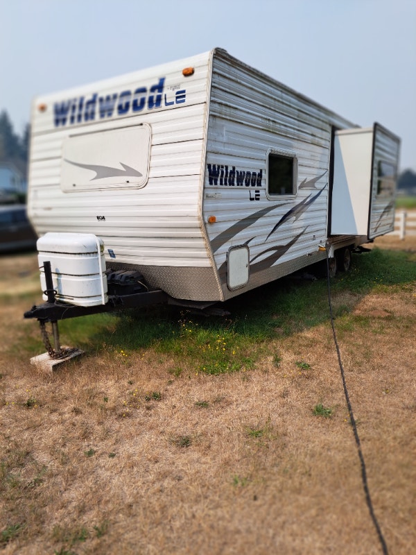 25 FOOT TANDEM AXCEL TRAVEL Travel Trailers & Campers Delta/Surrey/Langley Kijiji