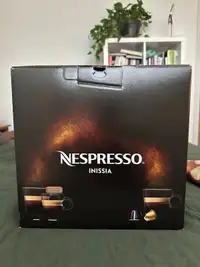 Inissia Nespresso rouge