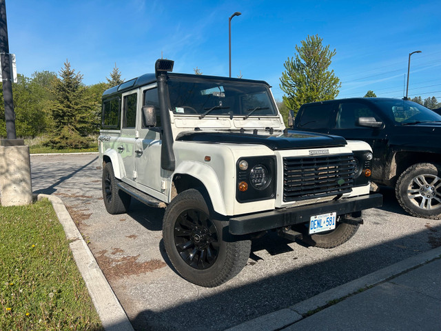 2003 Land Rocer Defender (rhd) in Cars & Trucks in Oshawa / Durham Region - Image 2