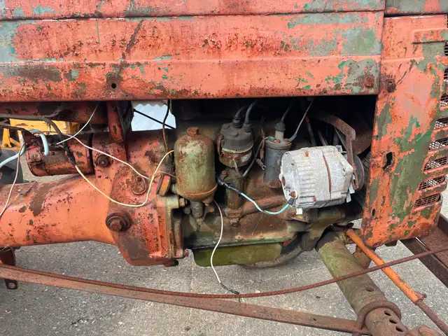 Vintage John Deere tractor in Other in Moncton - Image 9