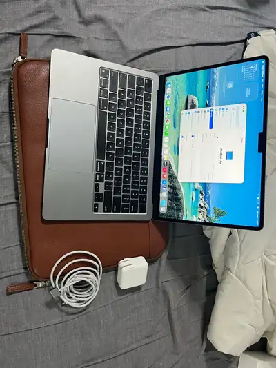 Apple MacBook Air 13.6” (2024) M3 , View more