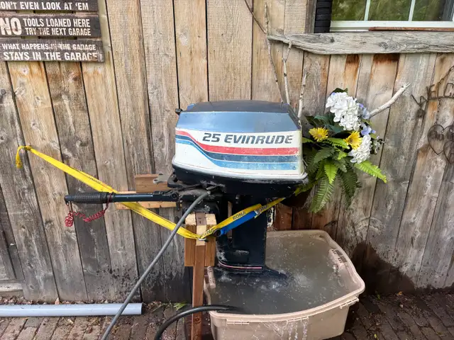 25HP Evinrude Boat Motor in Water Sports in Cornwall - Image 2