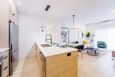 WOW! Logement / Condo haut de gamme 4 ½ sur Verdun au cœur du quartier tendance, à l’intersection de...