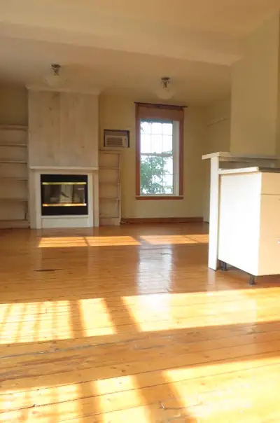 RARE FIND - Pt Stanley - 1 Bdrm  On the Water - Modern, Bright