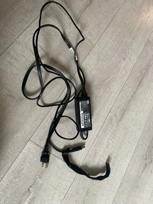 HP 65W AC Power Adapter – 19.5V 3.33A