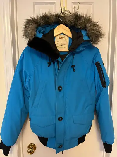 Duck down woman’s winter bomber coat; Removable fur trim Quilted lining Very warm