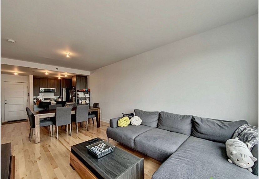 Condo Meublé Tout-Inclus sur 2 niveaux à Rosemont! — photo 2