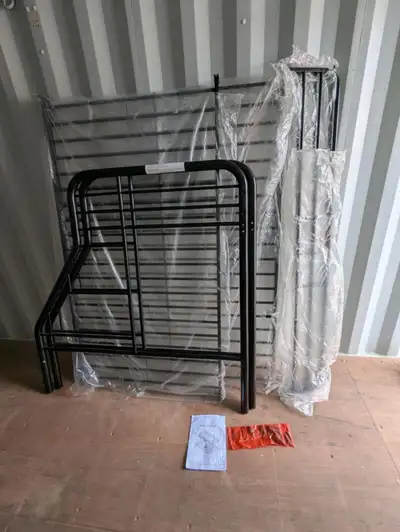 Metal Single over Double Bunk Beds, Voir plus