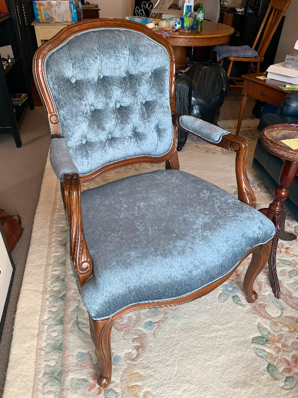 2 Accent chairs in Chairs & Recliners in Ottawa