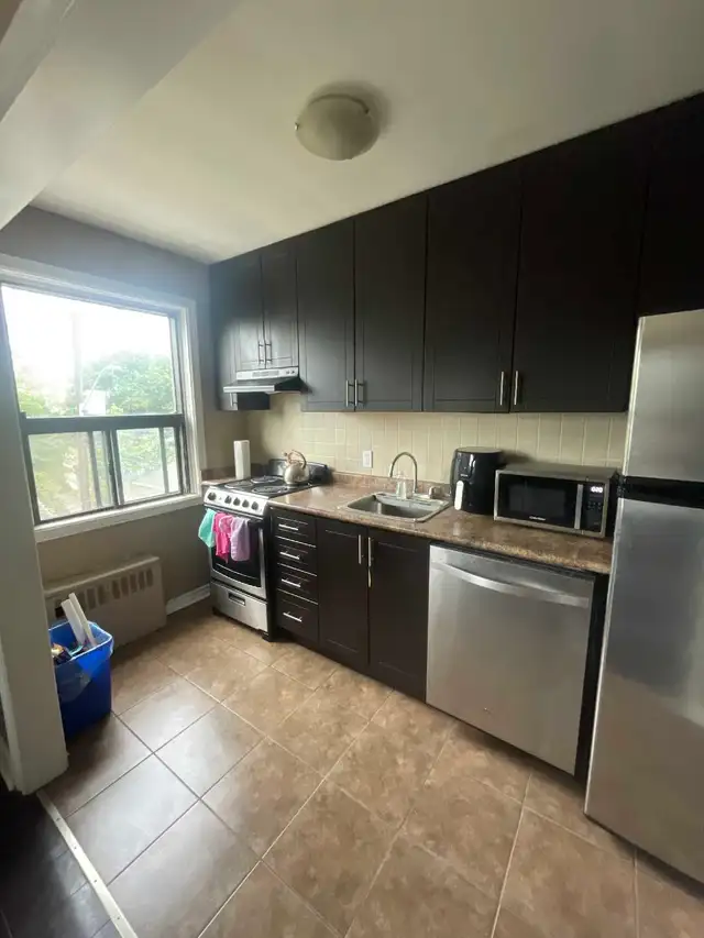 AVAIL Nov 01 ($1,590) – 2 Bedroom Apt Downtown Hamilton