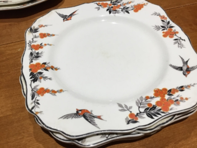 Vintage Dinnerware in Arts & Collectibles in Kingston - Image 2