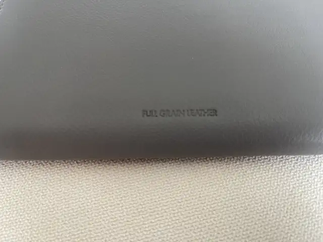 New Calvin Klein leather purse in Women's - Bags & Wallets in City of Toronto - Image 4