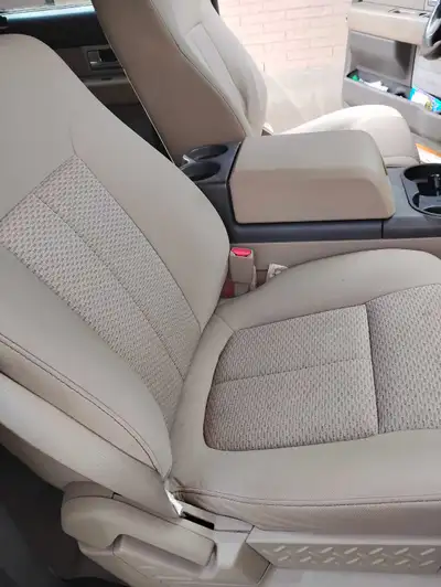 Looking to upgrade your ride? I am selling the interior parts from my truck. These parts are in used...