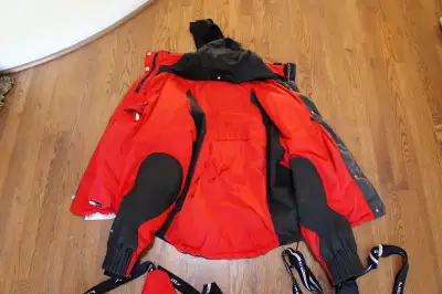 AWESOME TOP OF THE LINE SKI JACKET BY VOLKL FEW DAYS ON THE HILL MUST HAVE FOR WOLKL FANS SIZE M TO...