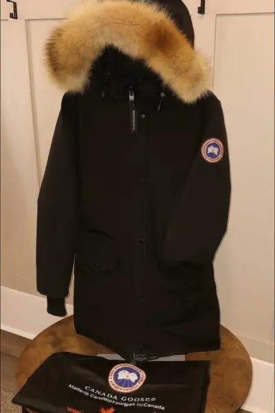Canada Goose Women’s Expedition Parka – Black, Size Large, View more