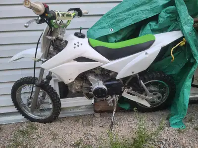 2014 Kawasaki KLX 110L. Kick Start. BBR Air Filter. New Tube Tire front. Extra brand new back tire....