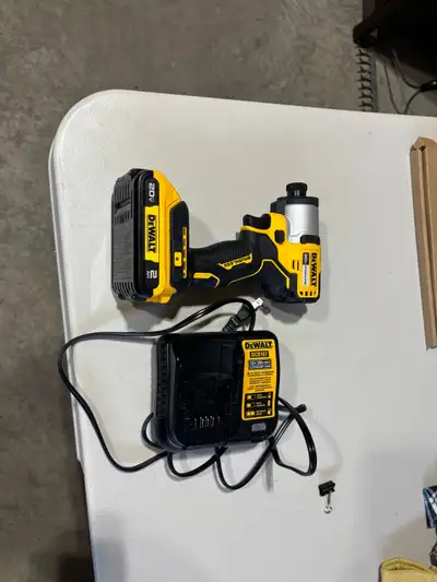 Dewalt 20v brushless 1/4” hex driver (with battery) ✅, View more