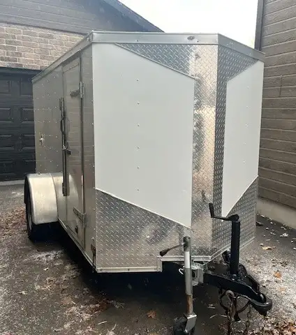 Remorque fermée 5x10 in Cargo & Utility Trailers in City of Montréal - Image 2