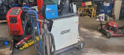 Memco Welder with Miller feeder. Good working order, 600V 3phase spare wire feeding rollers for diff...