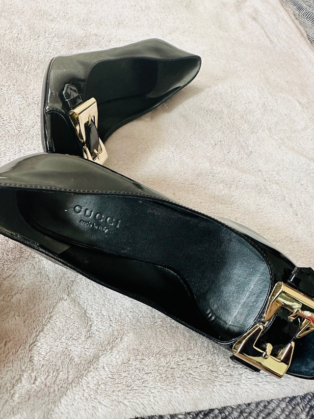 Authentic Gucci pumps in Women's - Shoes in City of Toronto - Image 2