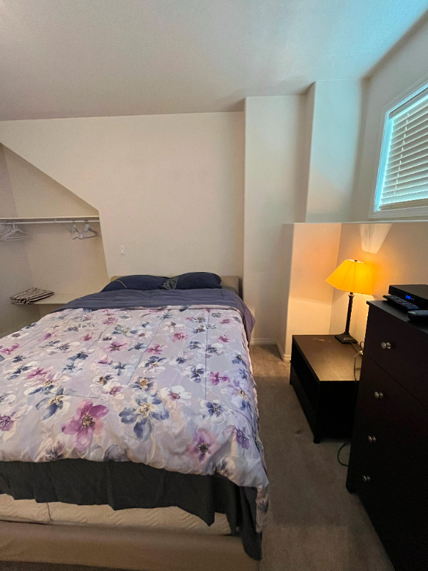 Nice clean bedroom for rent in Timberlea Room Rentals & Roommates
